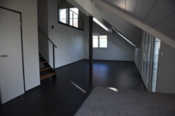 Wohnzimmer
DG Ost (Ofen fehlt auf Bild)